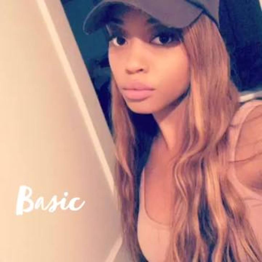 Meet your Posher, Brooke